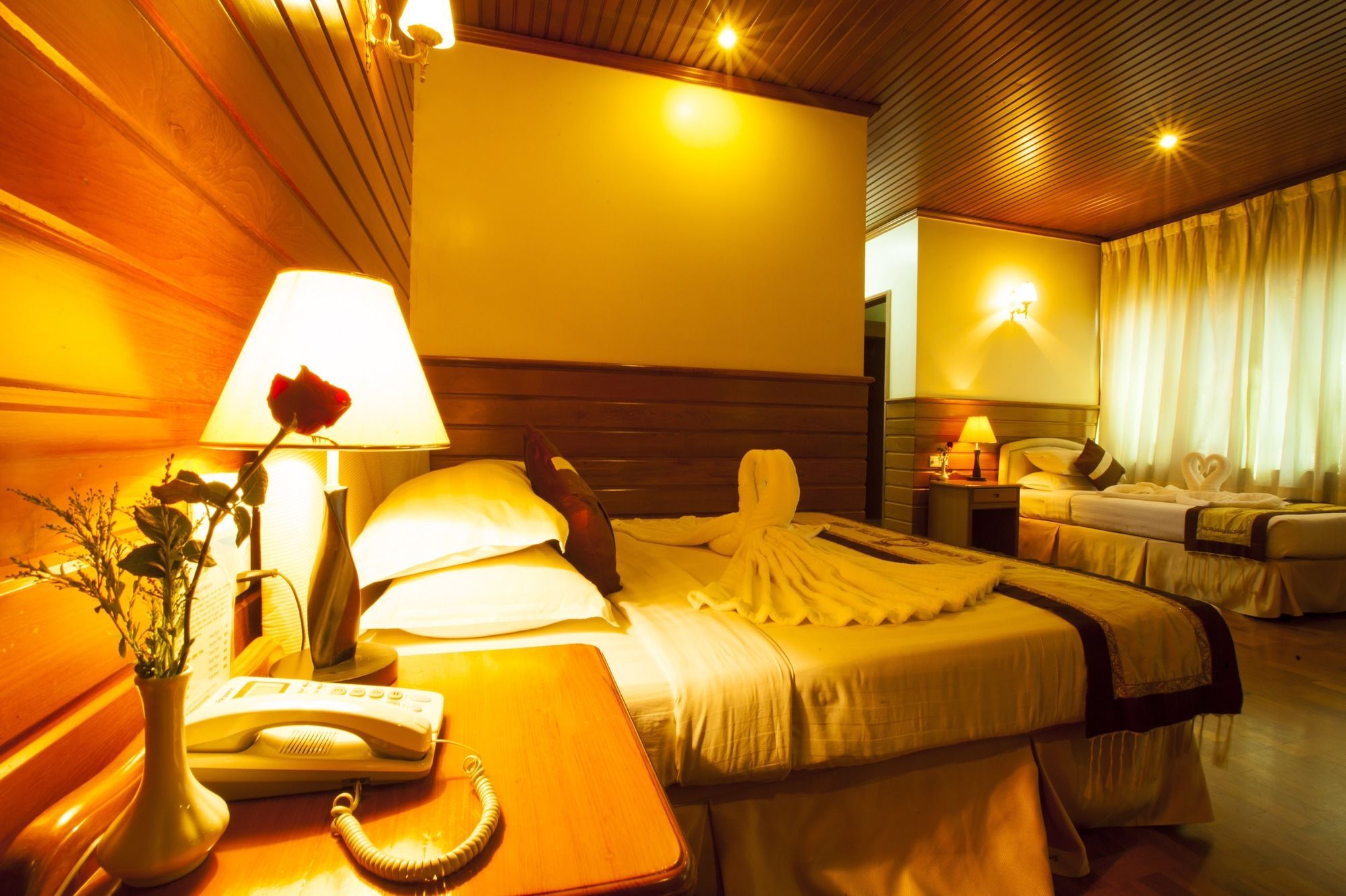 Hotel Queen Мандалай Экстерьер фото